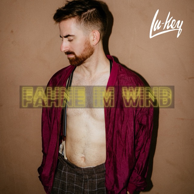 Lu-key Fahne im Wind